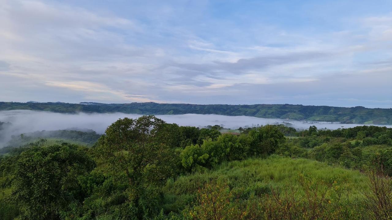 ภูน้ำทิพย์ รีสอร์ท Ban Huai Phai Exteriör bild