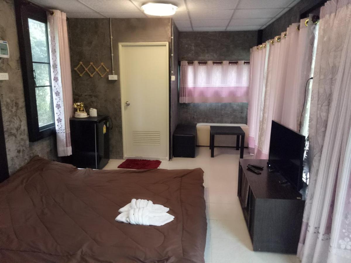 ภูน้ำทิพย์ รีสอร์ท Ban Huai Phai Exteriör bild